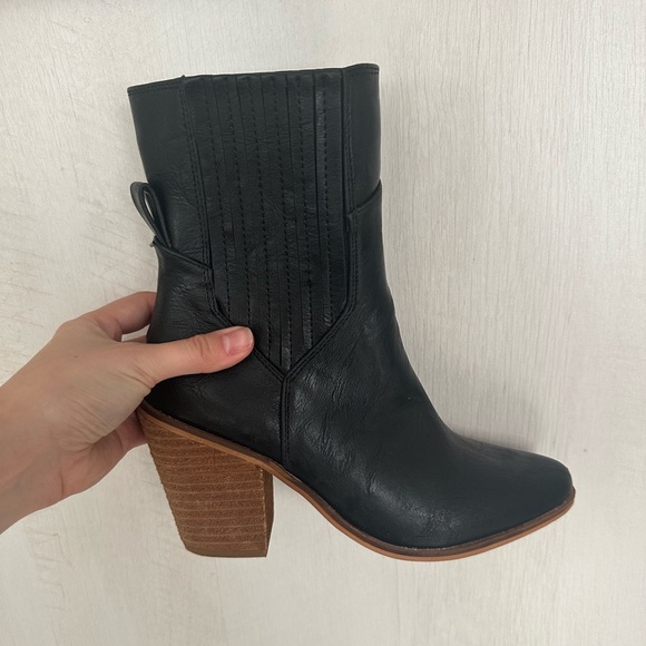 Black cowgirl boots mid calf - Picture 8 of 8